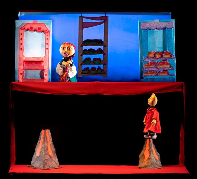 Nota De Prensa: Los Títeres De La Canela Teatro Vuelven Al Cánovas Con Rojo, Una Propuesta Artesanal