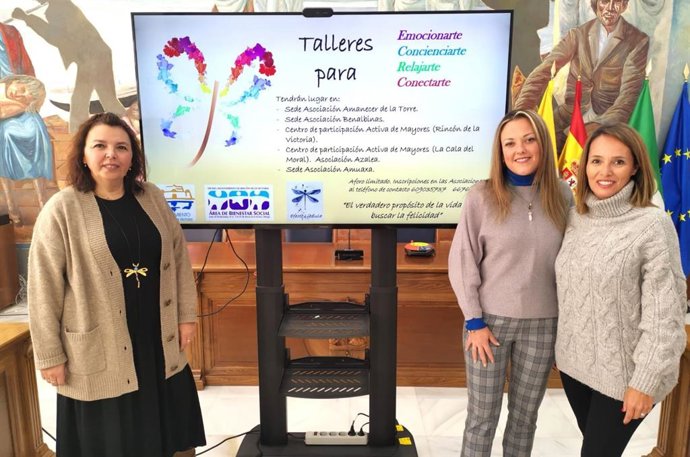 La segunda teniente de alcalde y concejala de Bienestar Social, Elena Aguilar, ha presentado los talleres junto a las coordinadoras del proyecto, Maribel Lezcano y Juani Ruiz.