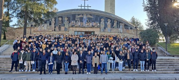 Participantes en las Jornadas de Introducción al Laboratorio Experimental de la Facultad de Ciencias de Córdoba.