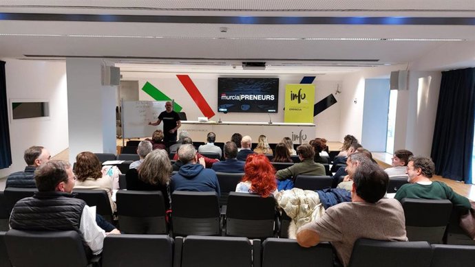 El INFO ha puesto en marcha el programa 'MurciaPreneus'.