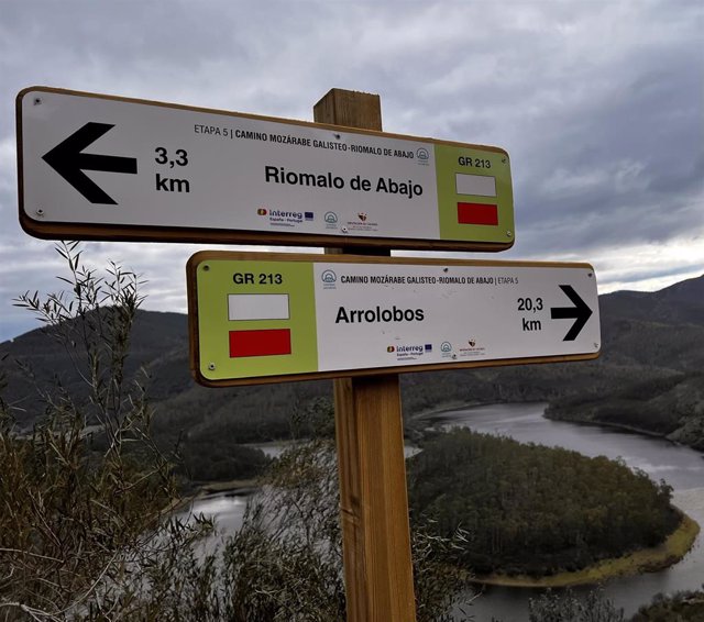 Concluyen las obras de señalización del Camino Jacobeo del Oeste Peninsular 'Galisteo-Riomalo de Abajo'