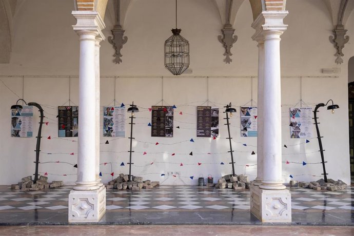 Parte de la exposición 'Volver del olvido' en el Palacio de la Merced.