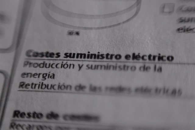 Archivo - Recursos de facturas de gas y luz (Iberdrola y Gas Natural)