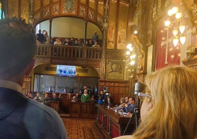Acto de homenaje a los asturianos y asturianas deportados a campos de concentración nazis en la Junta General del Principado de Asturias