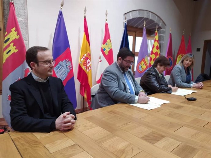 Ayuntamiento de Ávila y UCAV colaborarán en investigaciones y formación del alumnado