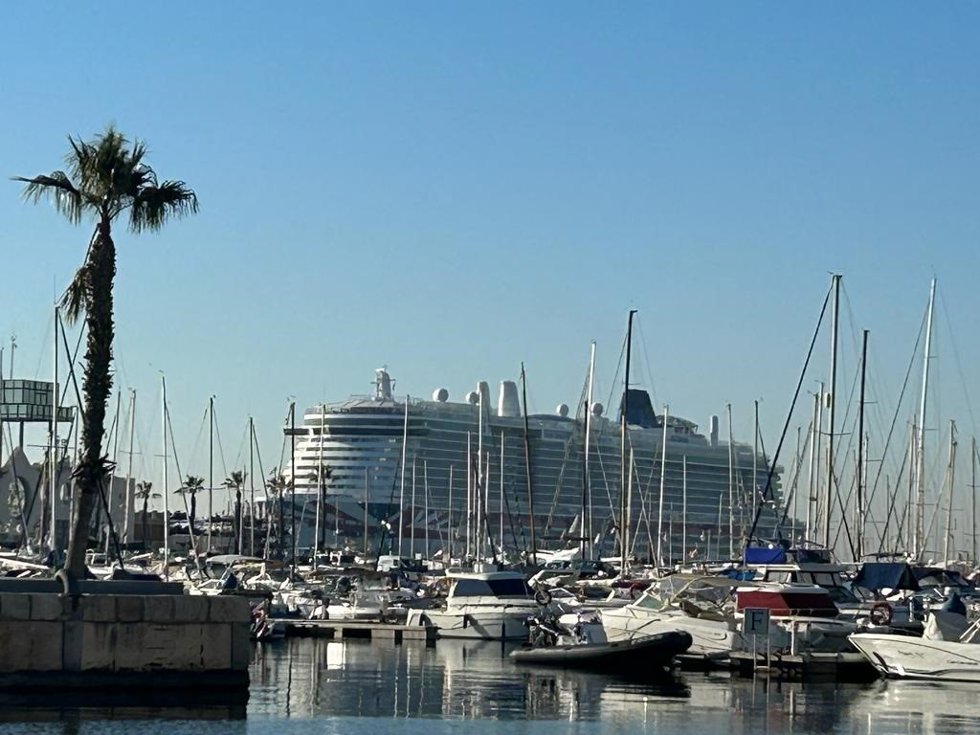 Crucero en el puerto de Alicante