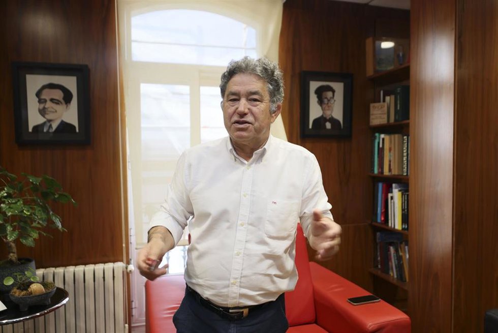 Archivo - El alcalde de Pontevedra, Miguel Anxo Fernández Lores, durante una entrevista con Europa Press, en la Casa Consistorial, a 25 de mayo de 2022, en Pontevedra, Galicia, (España).  Miguel Anxo Fernández comenzó a gobernar en 1999, cuando su parti