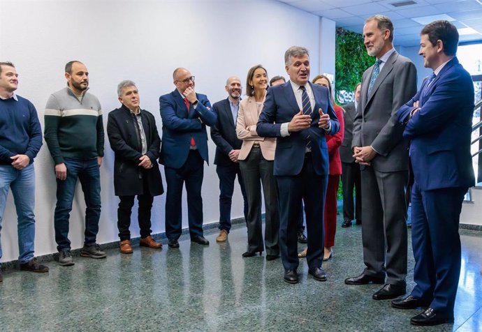 Los trabajadores de Cascajares mantienen un encuentro con Su Majestad el Rey.