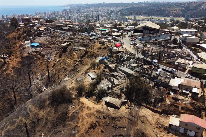 Archivo - Incendio en Chile