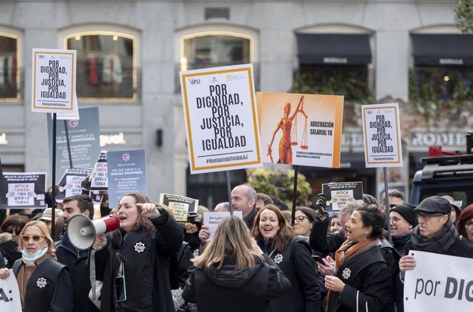 Un grupo de Letrados de la Administración de Justicia en una manifestación en Madrid.