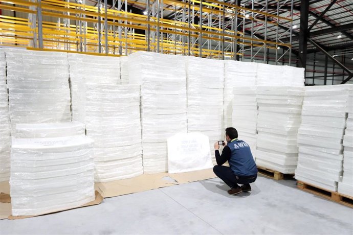 Material electoral para la jornada de votación del 5 de febrero en Ecuador