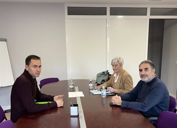 Federación Riojana de Municipios y Cruz Roja trabajan en coordinación para implantar un proyecto dirigido a los municipios riojanos de menos de 100 habitantes.