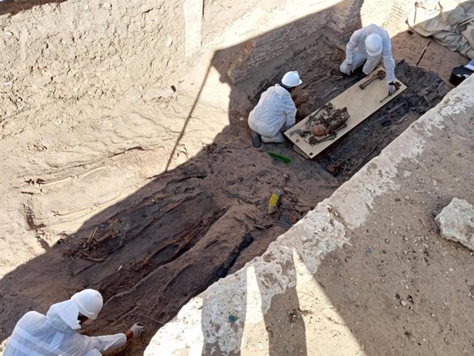 Archivo - Víctimas de la represión franquista localizadas en el cementerio de San José, archivo 