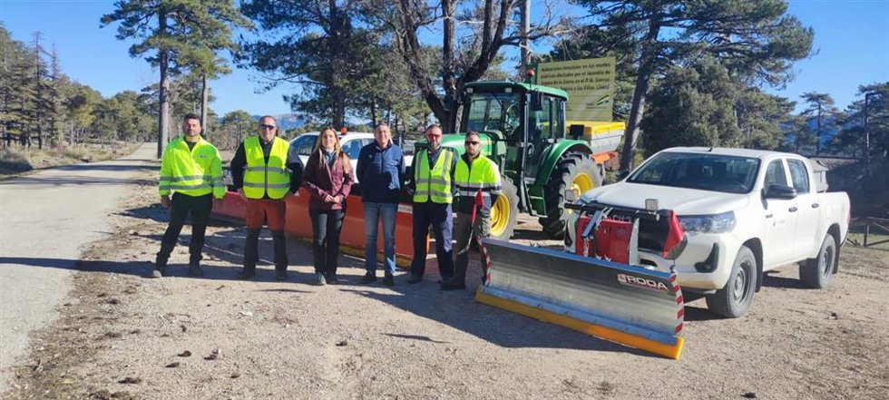 La delegada de Sostenibilidad, Medio Ambiente y Economía Azul de la Junta en Jaén, María José Lara, en el Parque Natural de las Sierras de Cazorla, Segura y Las Villas