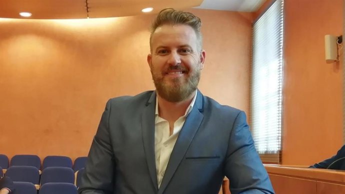 El portavoz del Grupo Municipal de VOX en el Ayuntamiento de Dos Hermanas (Sevilla), Adrián Trashorras