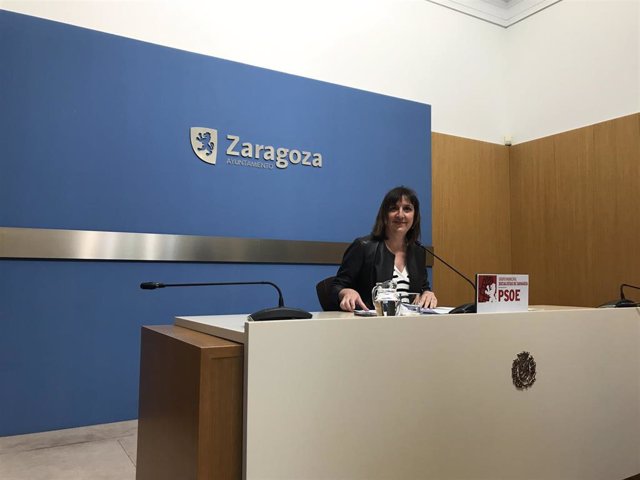 Archivo - La portavoz del grupo municipal del PSOE, Lola Ranera.