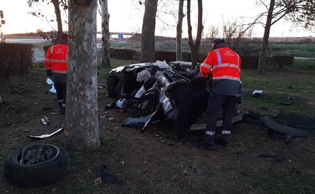 Imagen del vehículo tras el accidente en Ribaforada.