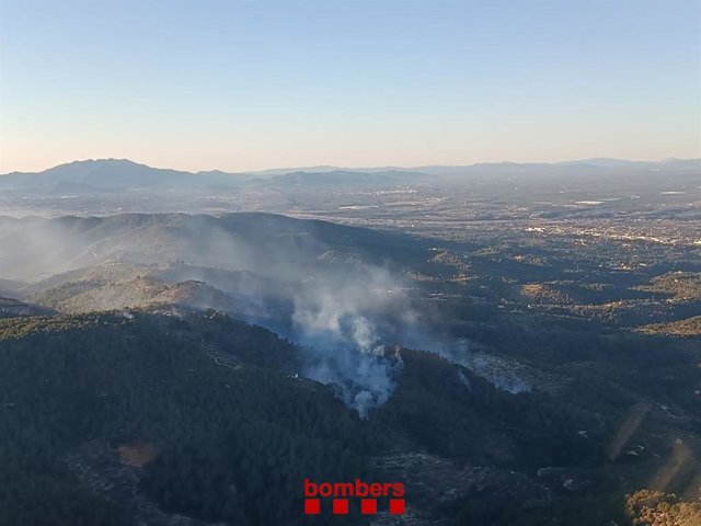 Imatge aèria del perímetre de l'incendi forestal de Bítem (Tarragona)