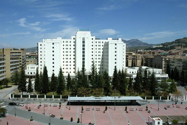 Archivo - El  Hospital Universitario Virgen de las Nieves de Granada, archivo 