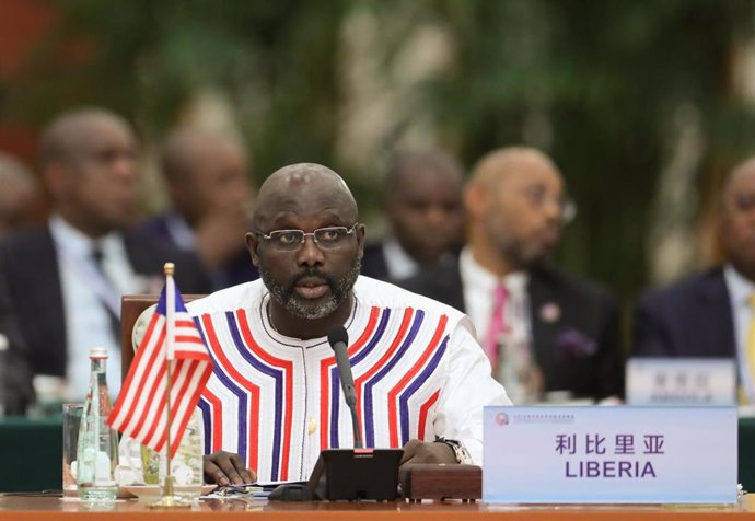 Archivo - El presidente de Liberia, George Weah, en Pekín, China.