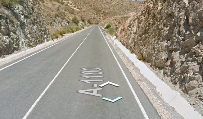Carretera A-1100 en Albánchez (Almería) donde este domingo ha fallecido una persona en un accidente de moto