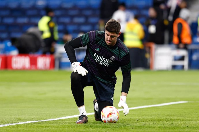 Thibaut Courtois of Real Madrid warms up during the spanish cup, Copa del Rey, Quarter Finals football match played between Real Madrid and Atletico de Madrid on January 26, 2023, in Madrid, Spain.