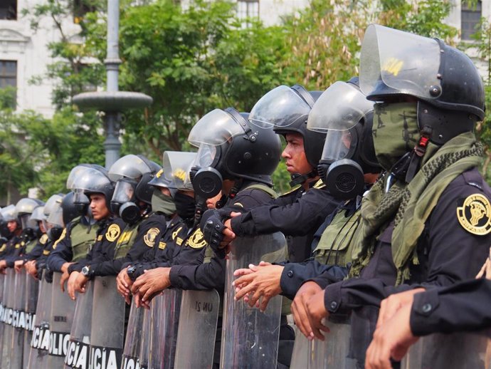 Policía de Perú durante las protestas contra el Gobierno de Dina Boluarte.