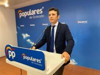 Saavedra (PP) asegura que “el PSOE no soporta que Juanma Moreno cumpla con Granada”