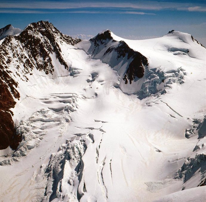 Blick vom OstgipfeVista desde la cumbre del Liskamm, en los Alpes austriacos