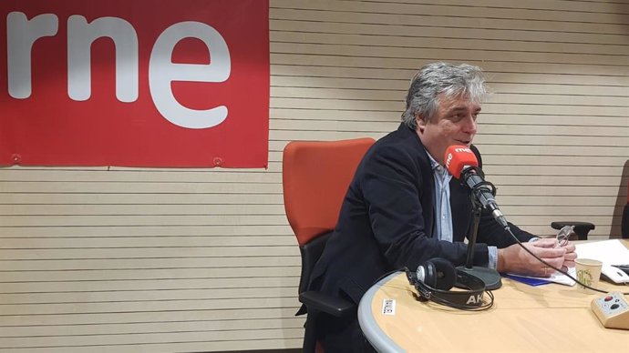 El portavoz del Grupo Popular, Pedro Puy, en una entrevista con Radio Nacional