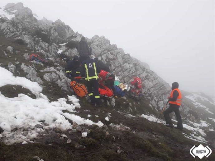Rescate de montaña en Colunga.