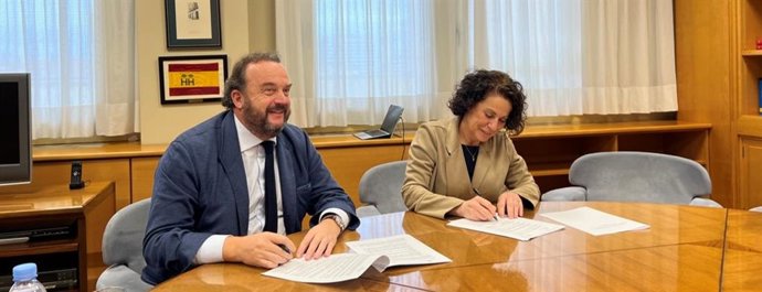 Bosco Torremocha, director de Espirituosos España, y Soledad Fernández, directora de AEAT