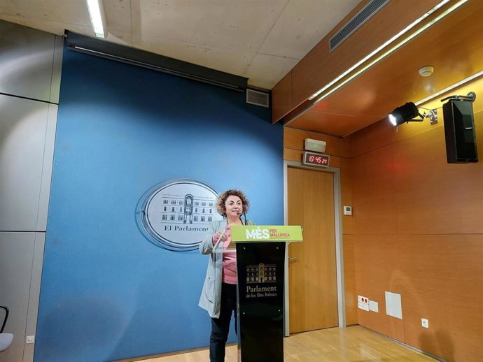 La diputada de MÉS Joana Aina Campomar, en rueda de prensa