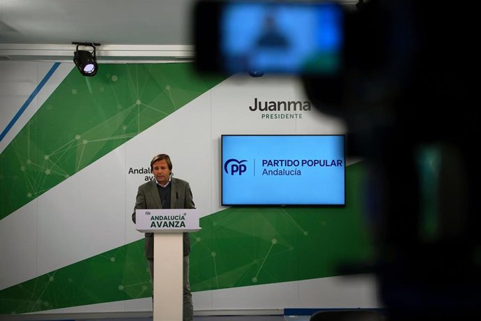 El secretario general del PP-A, Antonio Repullo, este sábado en rueda de prensa.