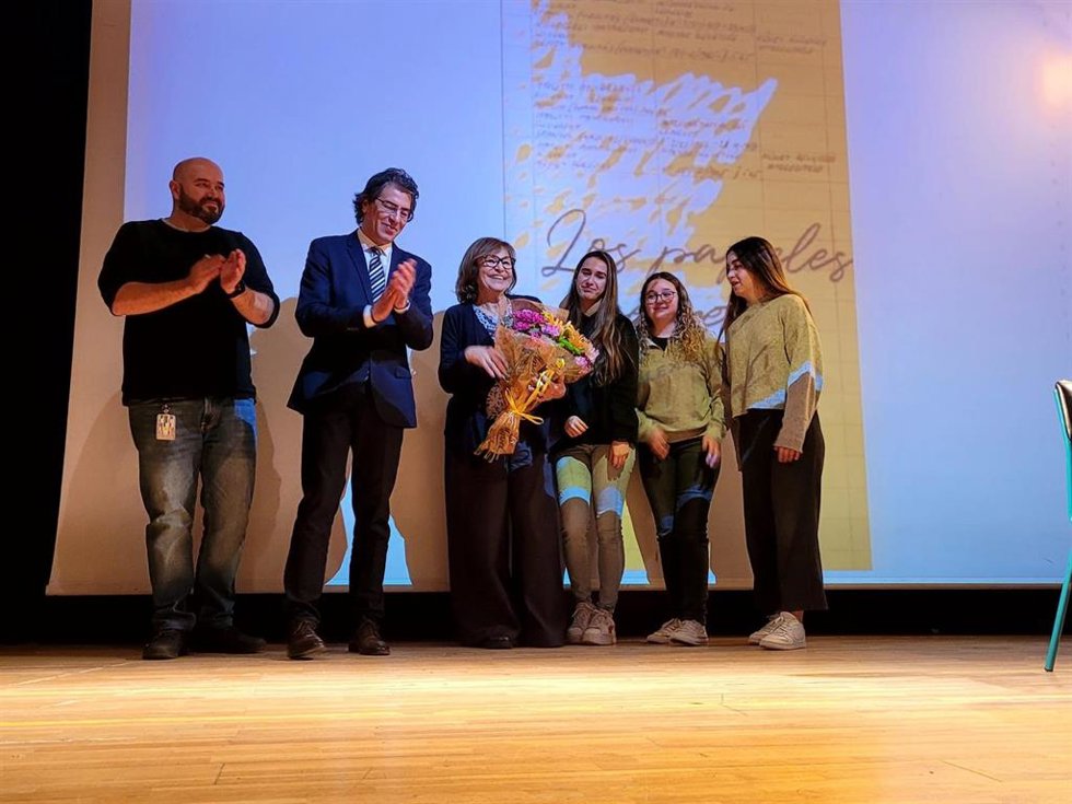 La superviviente del Holocausto Eva Leitman-Boher, tras una charla a estudiantes del GSD Moratalaz.