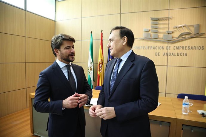 Beltrán Pérez, presidente de CTA, junto al consejero de Universidad, Investigación e Innovación, José Carlos Gómez Villamandos.