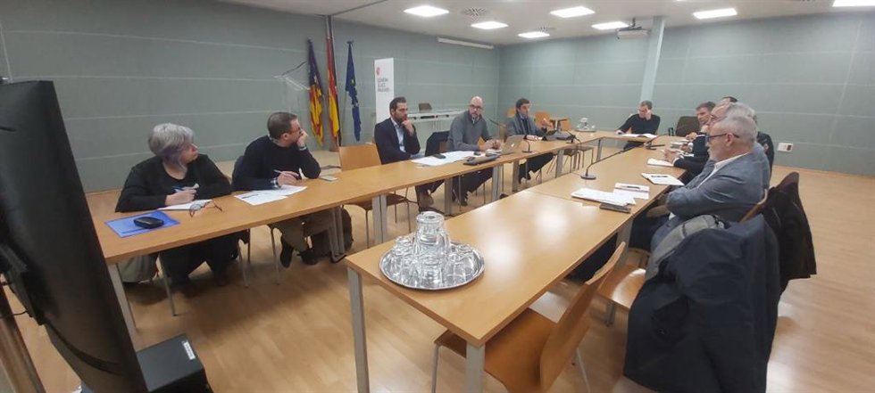 El vicepresidente del Govern y conseller de Transición Energética, Sectores Productivos y Memoria Democrática, Juan Pedro Yllanes, preside la Mesa para la Lucha contra la Pobreza Energética