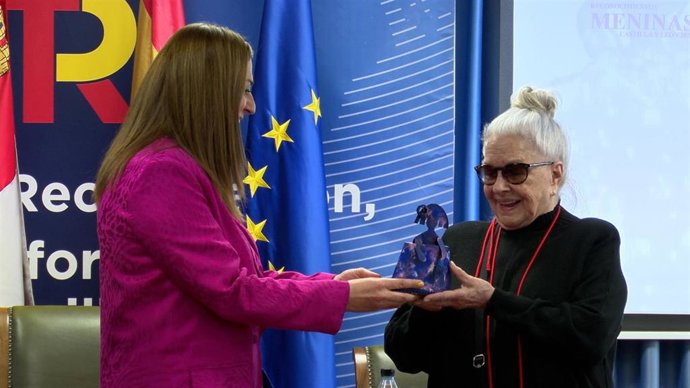 Lola Herrera asegura "no entender" que haya mujeres que voten a Vox dado que su postura "conduce a un mundo desastroso"