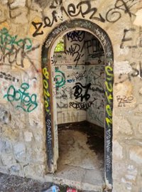 CHT ofrece al alcalde de Sacedón cederle el castillo colgado de Entrepeñas después de que denunciase su mal estado