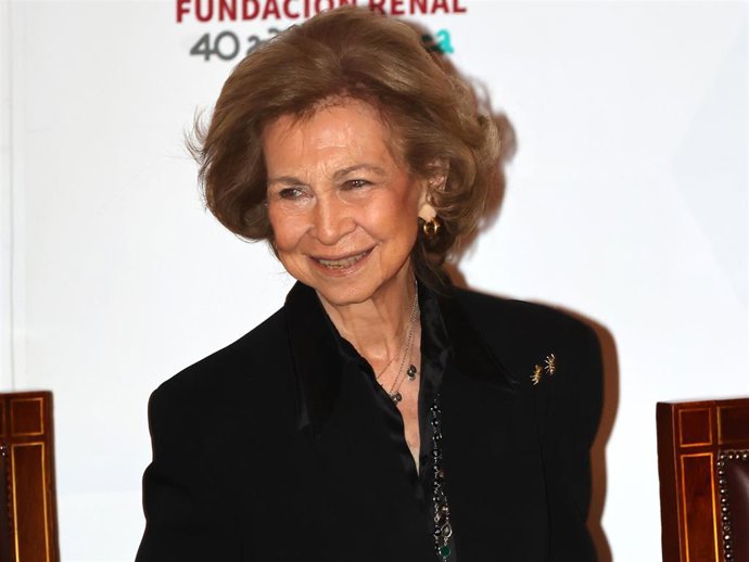 La Reina Sofía retoma sus compromisos institucionales tras la muerte de su hermano