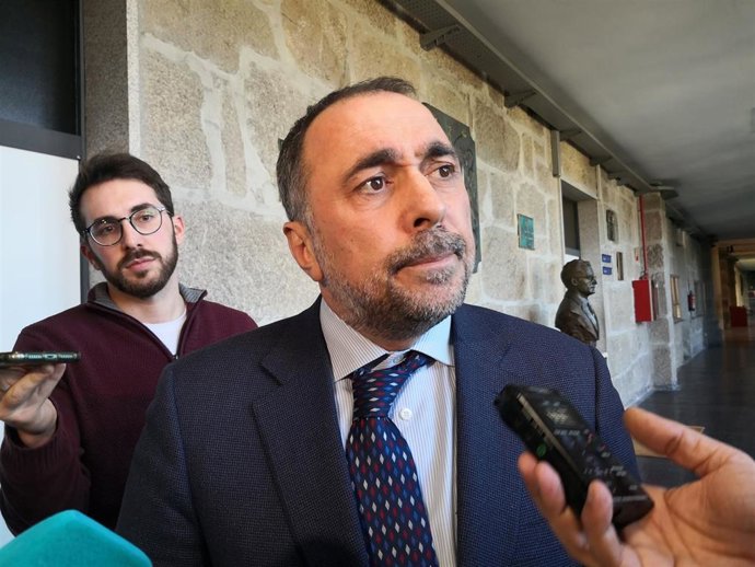 El conselleiro de Sanidade, Julio García Comesaña