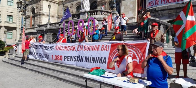 Archivo - Concentración de pensionistas en Bilbao