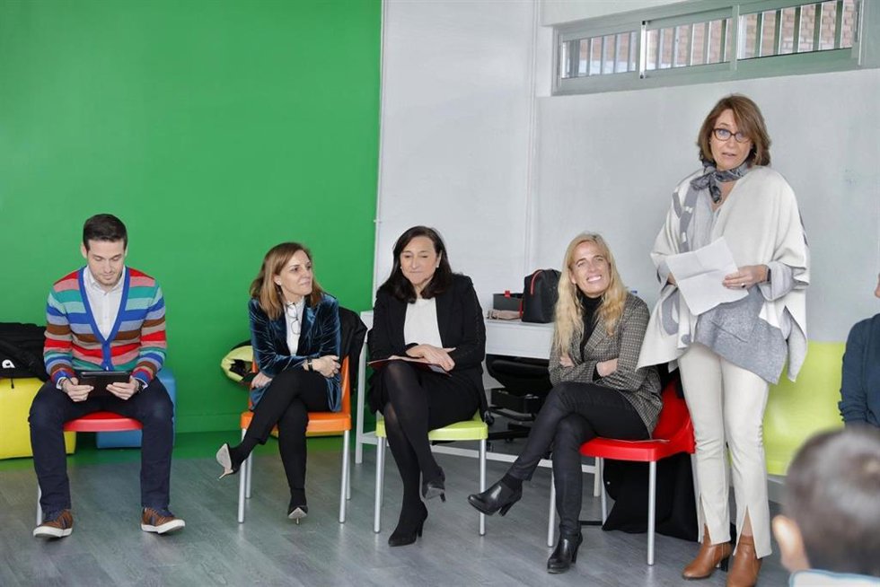 La Fundación Vodafone España Ha Visitado El Colegio Santo Domingo De Vallecas Para Comprobar El Funcionamiento De Digicraft