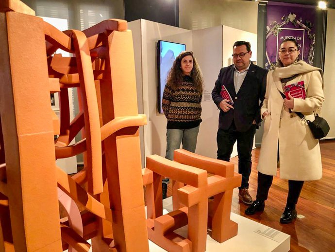 Inaugurada la XXXVIII Muestra de Arte Joven en Calahorra que cuenta con la actividad 'El Cuadrilátero' para escolares