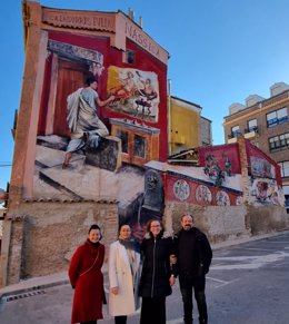 Finalizado el mural artístico en la medianera entre las calles Santiago y Carreteros en Calahorra