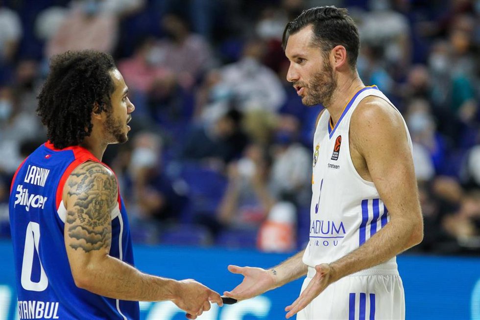 Real Madrid v Anadolu Efes - Euroleague