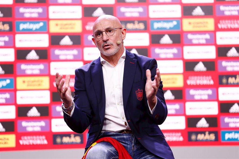 Archivo - Luis de la Fuente durante su presentación como nuevo seleccionador absoluto de fútbol