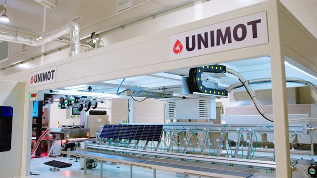 Expanded manufacturing line of AVIA Solar's European photovoltaic panels in Poland (Unimot Group)