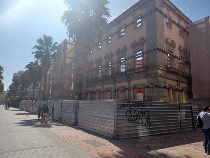 Archivo - Antiguo edificio de Hacienda en Huelva.