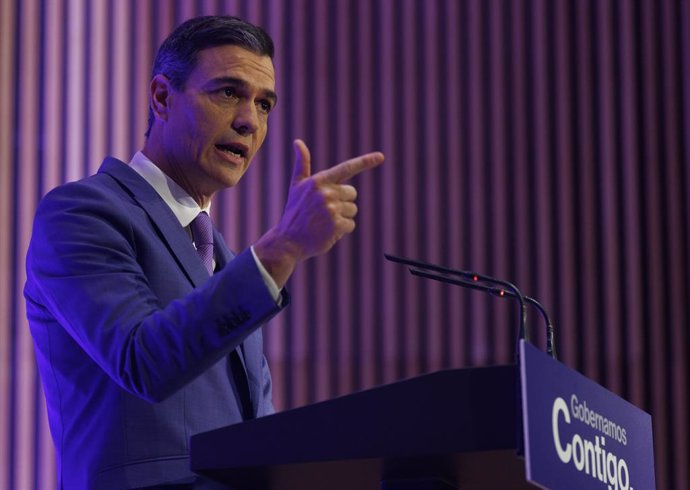 El presidente del Gobierno de España, Pedro Sánchez, durante el acto El futuro de la autonomía estratégica de la UE organizado por la Oficina Nacional de Prospectiva y Estrategia, en el Ministerio de Exteriores, a 6 de febrero de 2023, en Madrid (Espa